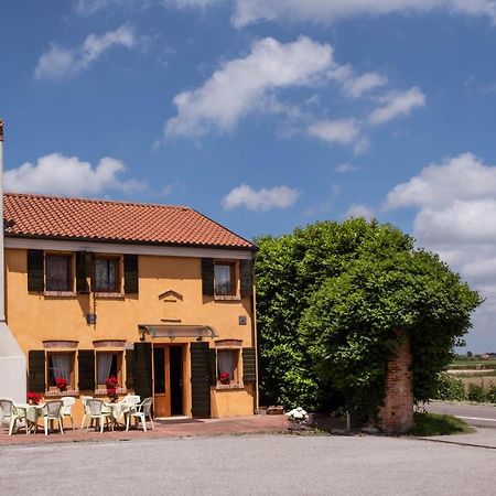 Agriturismo Le 4 Rose Vescovana Exterior foto